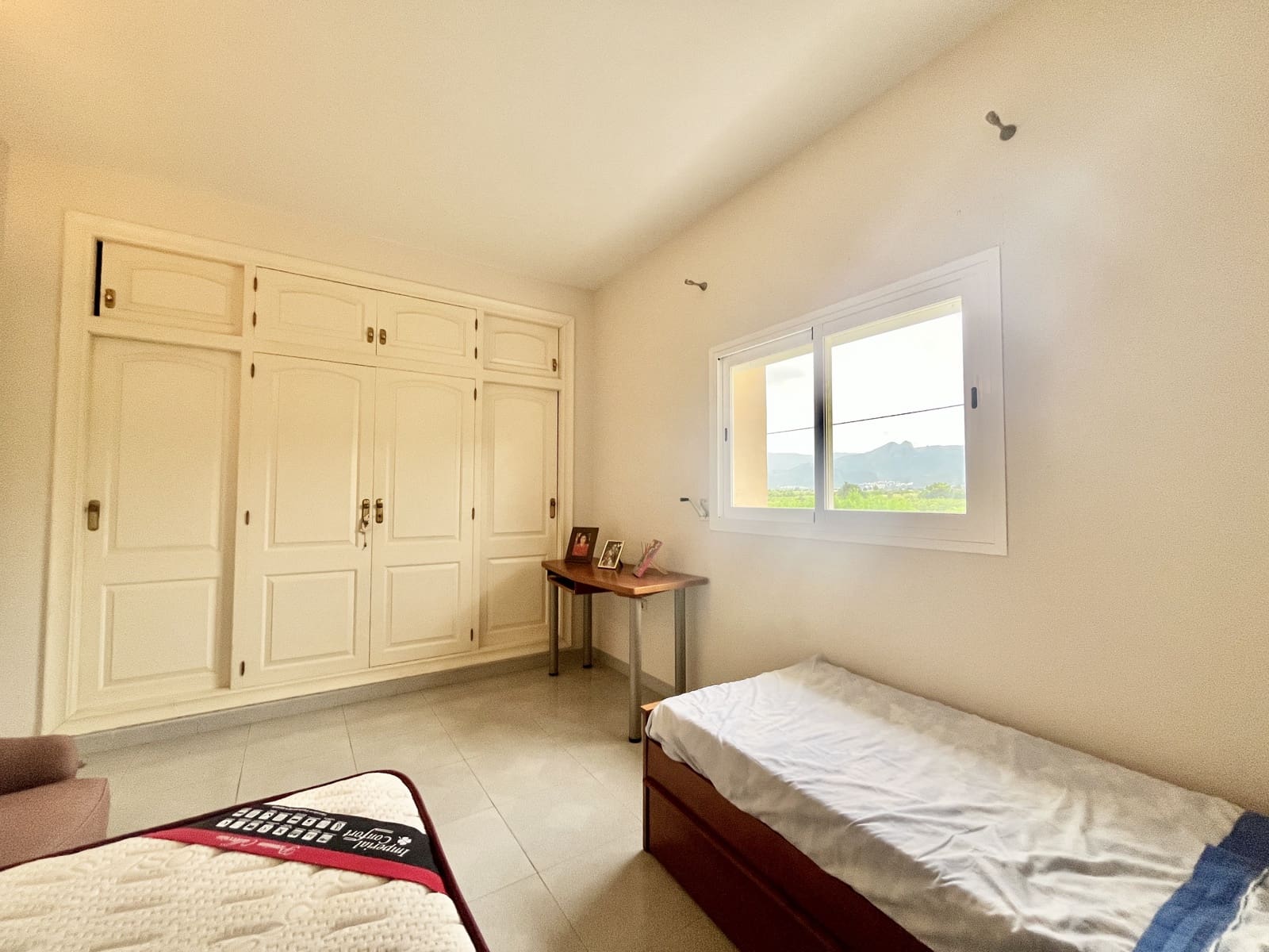 5 Zimmer Villa zu verkaufen in Rafol de Almunia mit Pool Garage - 599.000 € (Ref: 9934849)