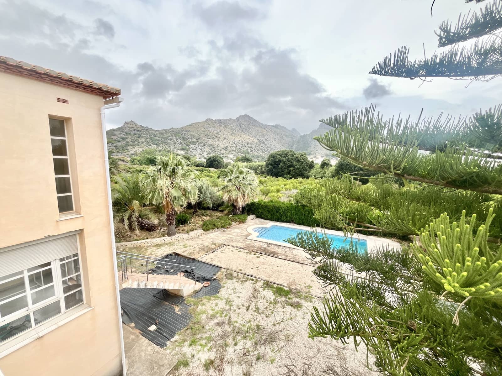 5 Zimmer Villa zu verkaufen in Rafol de Almunia mit Pool Garage - 599.000 € (Ref: 9934849)