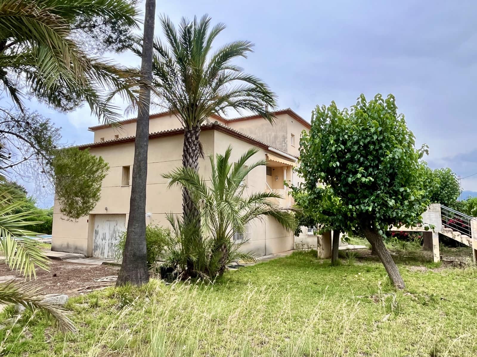 5 Zimmer Villa zu verkaufen in Rafol de Almunia mit Pool Garage - 599.000 € (Ref: 9934849)