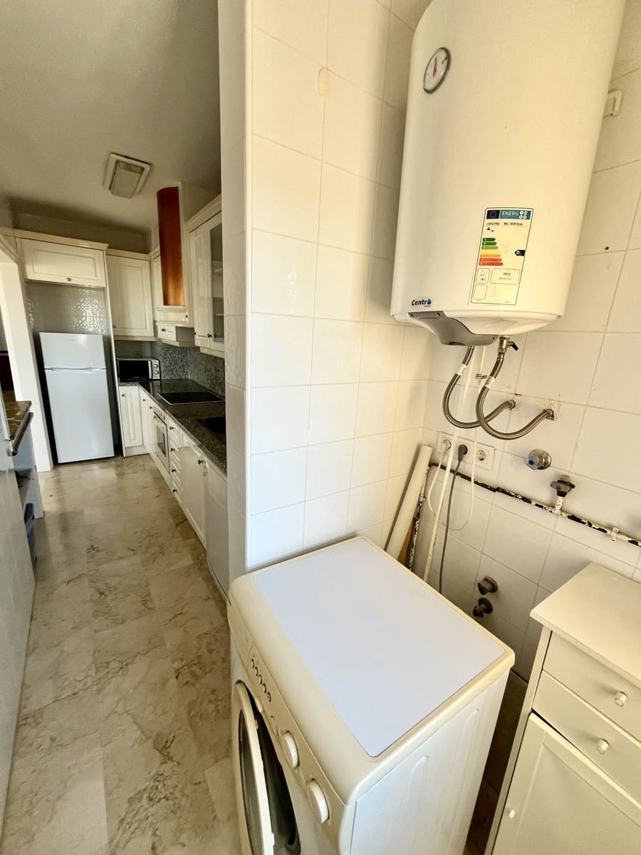 3 sypialnia Apartament na sprzedaż w Orihuela z basenem garażem - 229 900 € (Ref: 9996171)