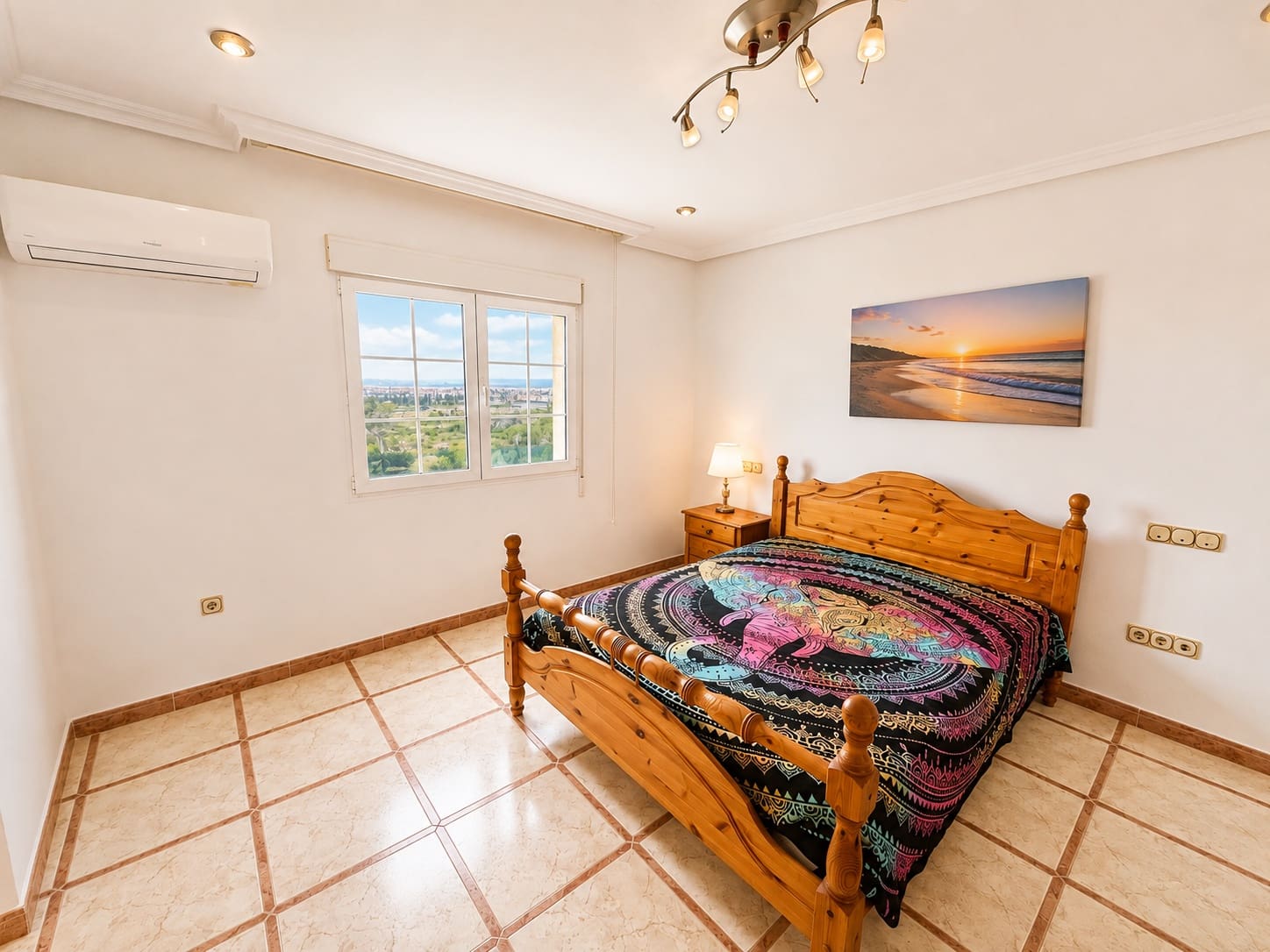 4 slaapkamer Villa te koop in Torrevieja met zwembad garage - € 599.000 (Ref: 9997767)