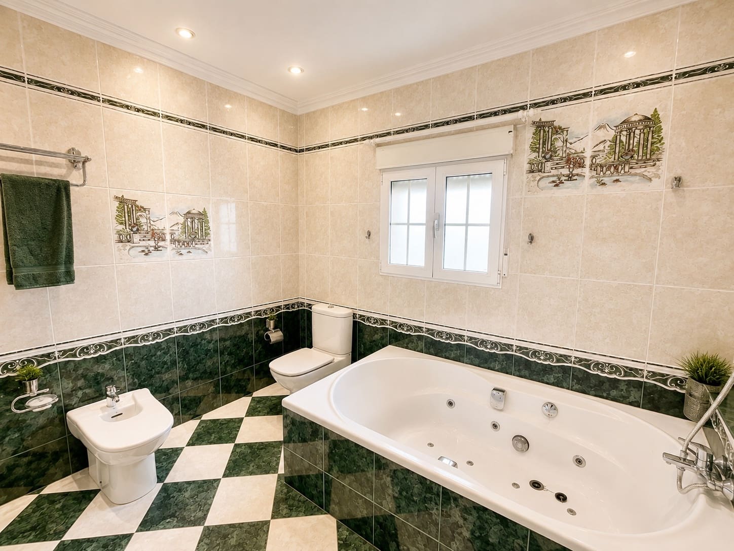 4 slaapkamer Villa te koop in Torrevieja met zwembad garage - € 599.000 (Ref: 9997767)