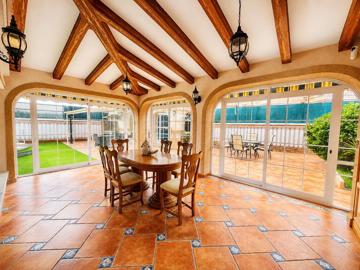 4 slaapkamer Villa te koop in Torrevieja met zwembad garage - € 599.000 (Ref: 9997767)