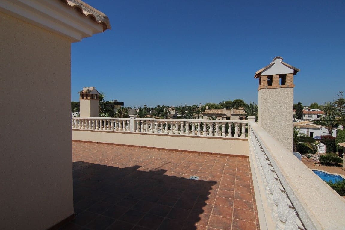 5 soveværelse Villa til salg i Cabo Roig med swimmingpool garage - € 910.000 (Ref: 7937576)