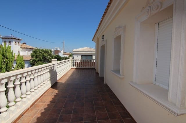 5 makuuhuone Huvila myytävänä paikassa Cabo Roig, Orihuela mukana uima-altaan 
autotalli - 910 000 € (Ref: 7937576)