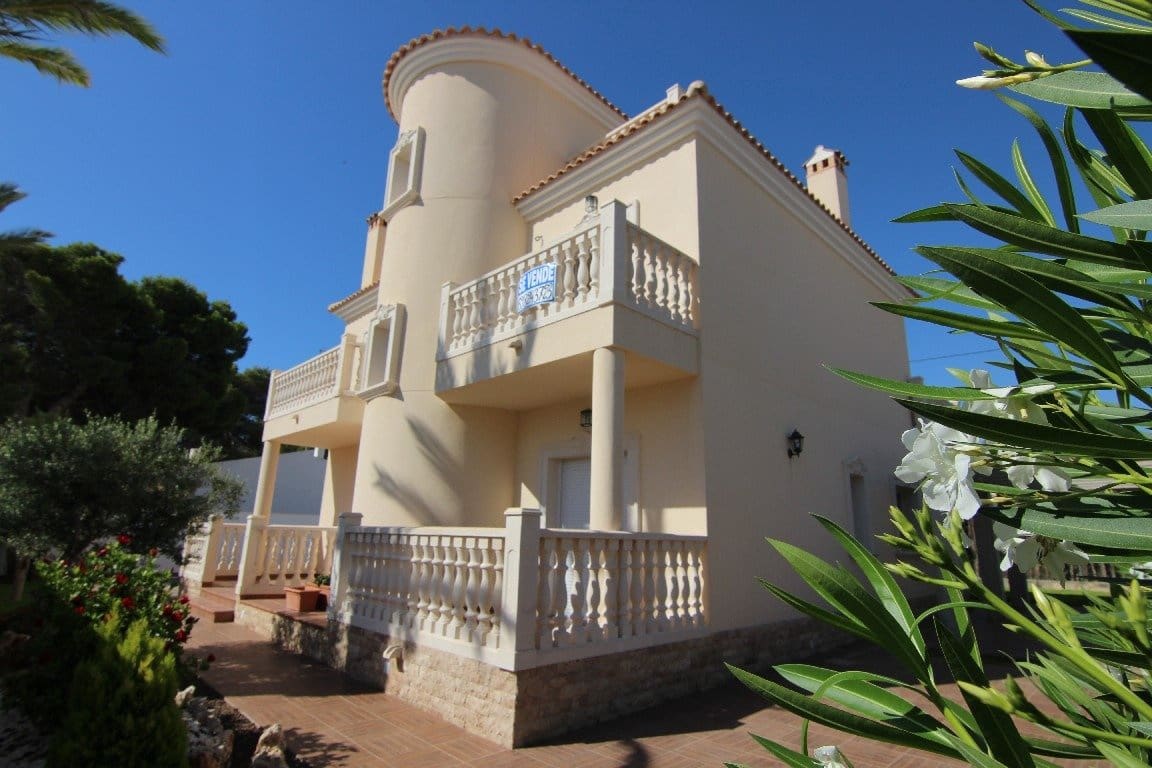 5 soveværelse Villa til salg i Cabo Roig med swimmingpool garage - € 910.000 (Ref: 7937576)