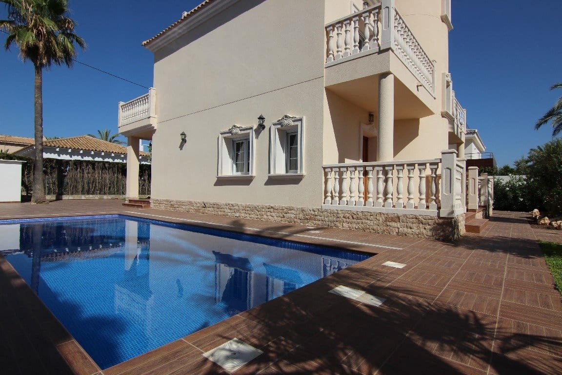 5 soveværelse Villa til salg i Cabo Roig med swimmingpool garage - € 910.000 (Ref: 7937576)