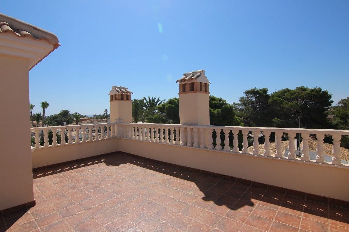 5 soveværelse Villa til salg i Cabo Roig med swimmingpool garage - € 910.000 (Ref: 7937576)
