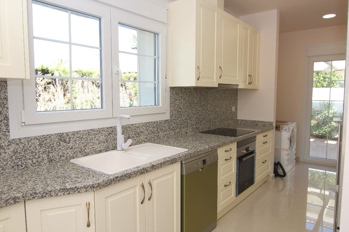 5 soveværelse Villa til salg i Cabo Roig med swimmingpool garage - € 910.000 (Ref: 7937576)