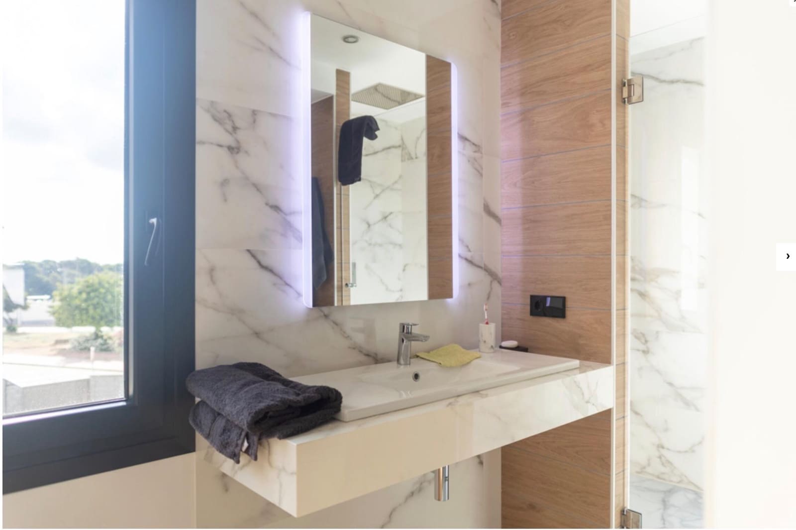 3 sovrum Villa till salu i Ciudad Quesada med pool - 1 595 000 € (Ref: 8367287)