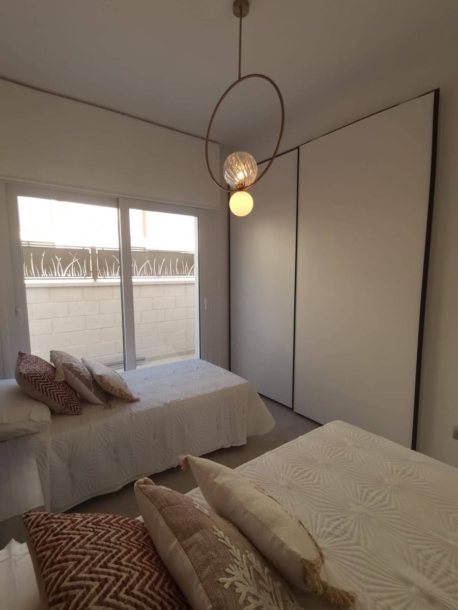 3 makuuhuone Huvila myytävänä paikassa Ciudad Quesada mukana uima-altaan - 549 000 € (Ref: 8382863)