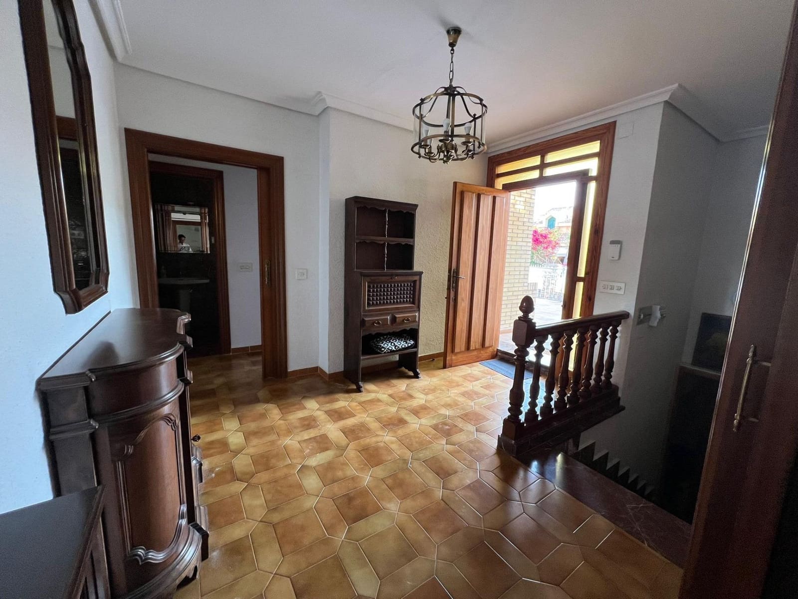 4 Zimmer Villa zu verkaufen in Campoamor mit Pool - 850.000 € (Ref: 8448452)