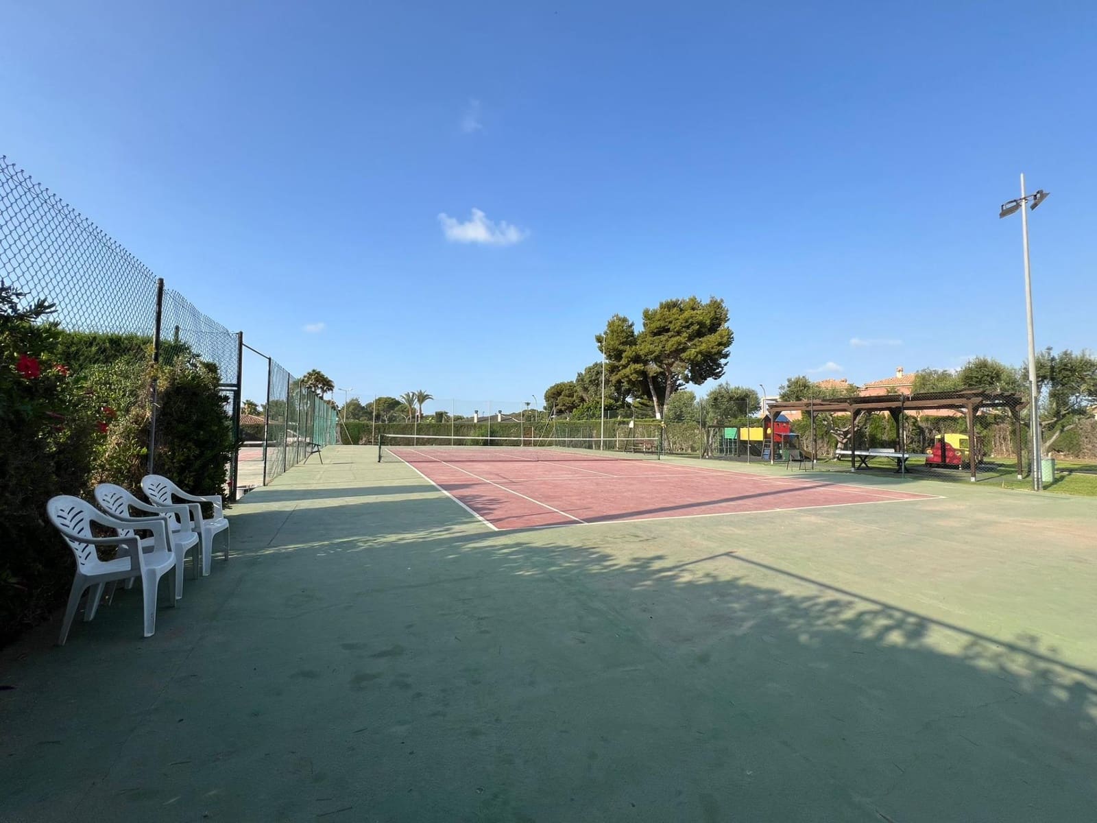 4 Zimmer Villa zu verkaufen in Campoamor mit Pool - 850.000 € (Ref: 8448452)