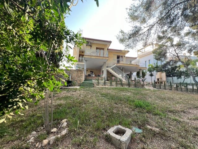 4 Zimmer Villa zu verkaufen in Campoamor, Orihuela mit Pool - 850.000 € (Ref: 8448452)