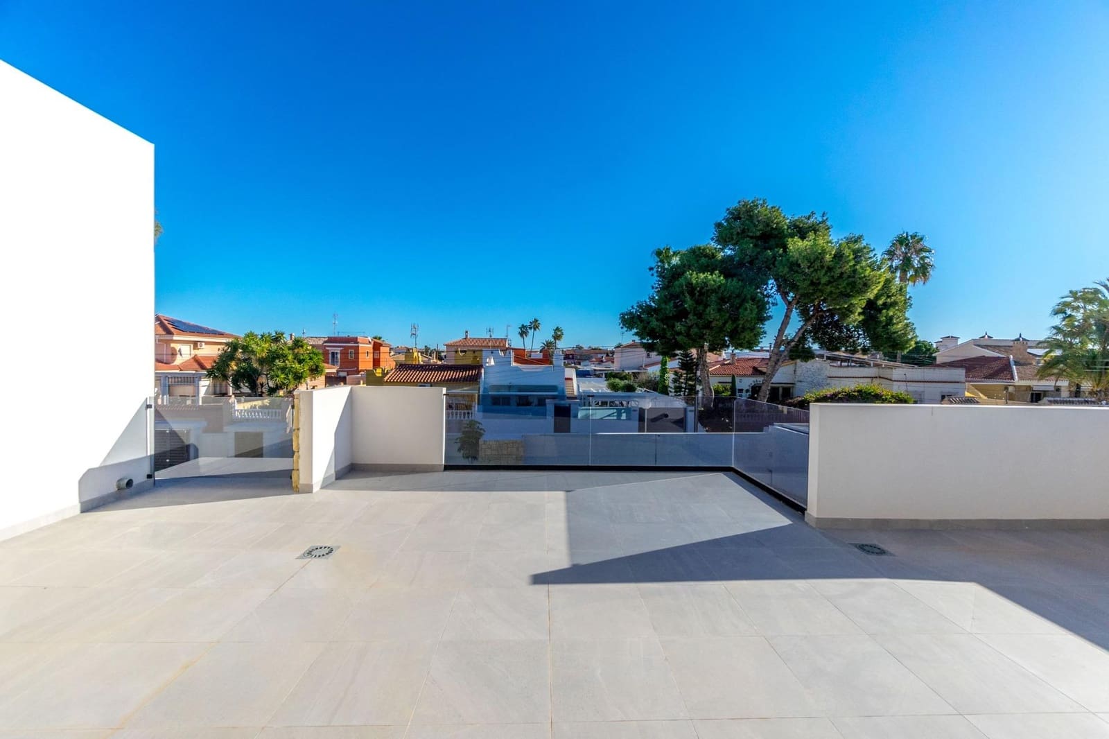 5 sovrum Villa till salu i Torrevieja med pool garage - 1 250 000 € (Ref: 8706992)