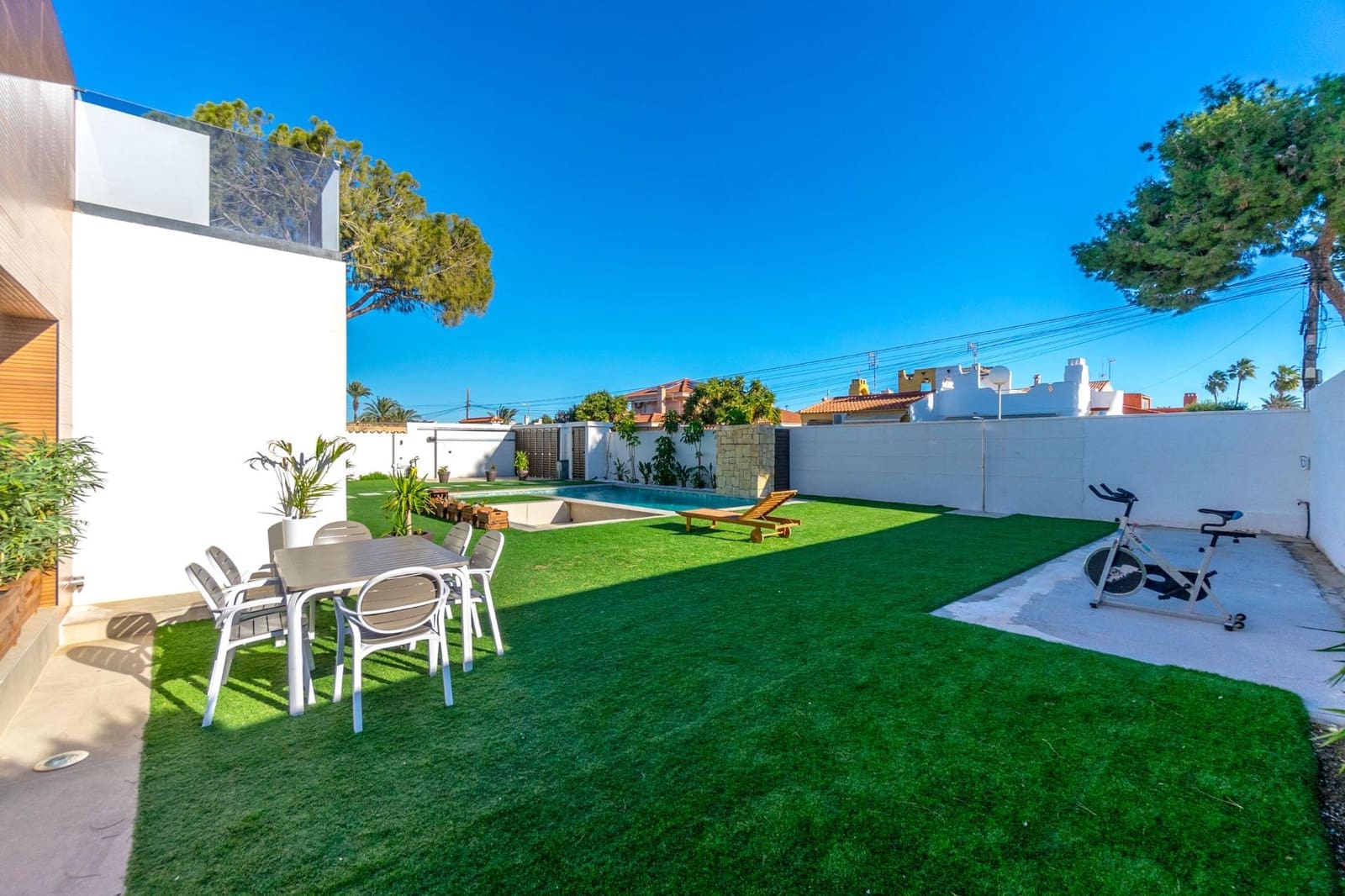 5 sovrum Villa till salu i Torrevieja med pool garage - 1 250 000 € (Ref: 8706992)