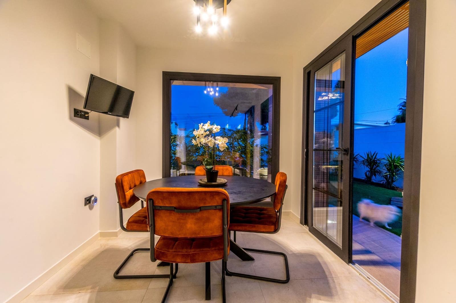 5 sovrum Villa till salu i Torrevieja med pool garage - 1 250 000 € (Ref: 8706992)