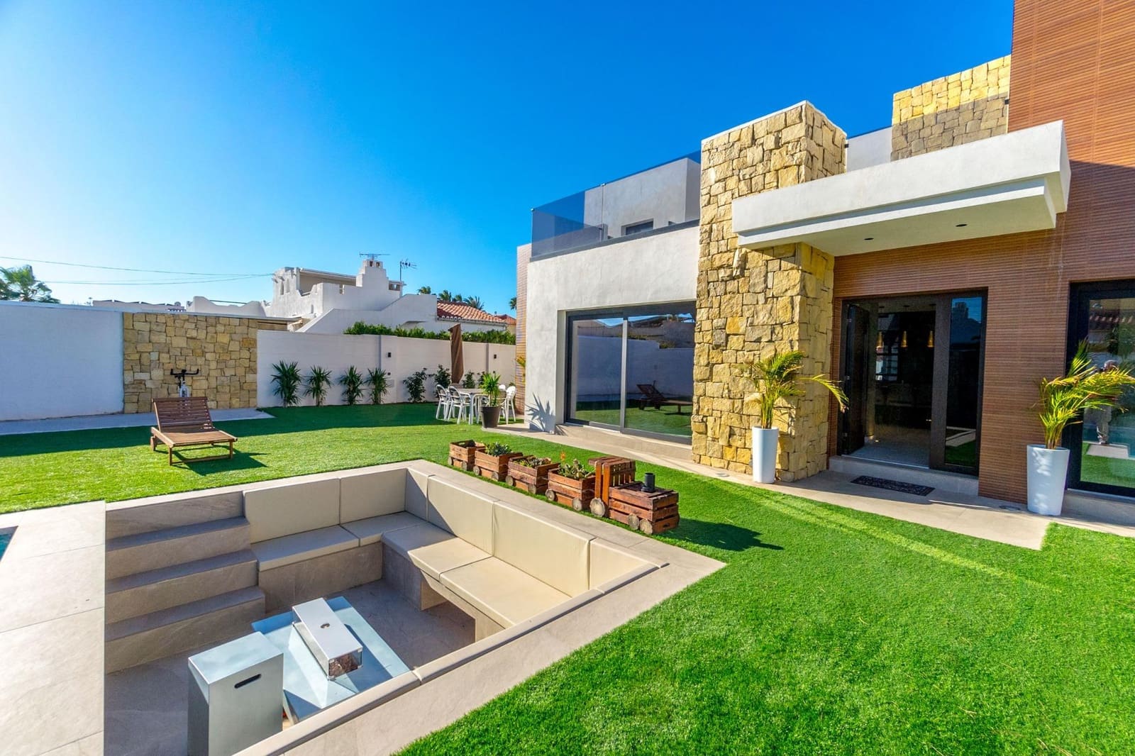 5 sovrum Villa till salu i Torrevieja med pool garage - 1 250 000 € (Ref: 8706992)