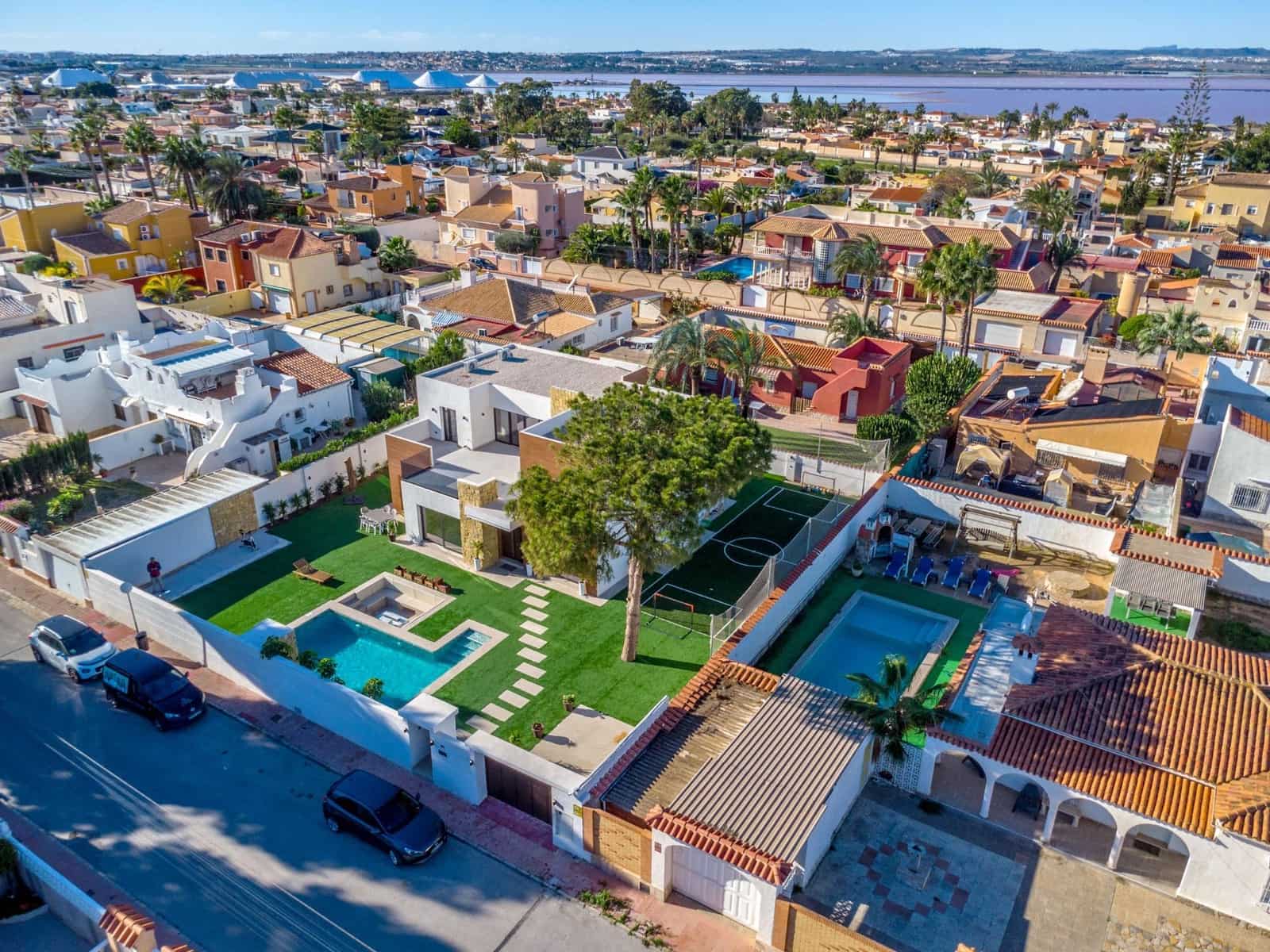 5 sovrum Villa till salu i Torrevieja med pool garage - 1 250 000 € (Ref: 8706992)