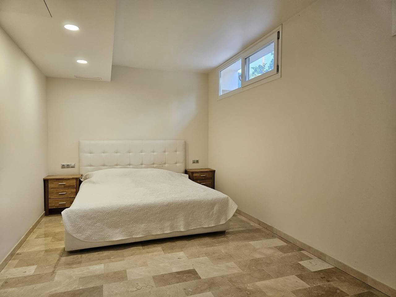 Chalet de 5 habitaciones en La Zenia en venta - 1.500.000 € (Ref: 8836924)