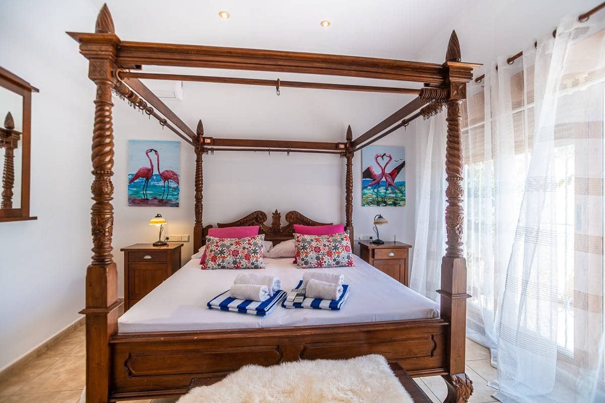 3 chambre Villa/Maison à vendre à Torrevieja avec piscine - 535 000 € (Ref: 9342088)