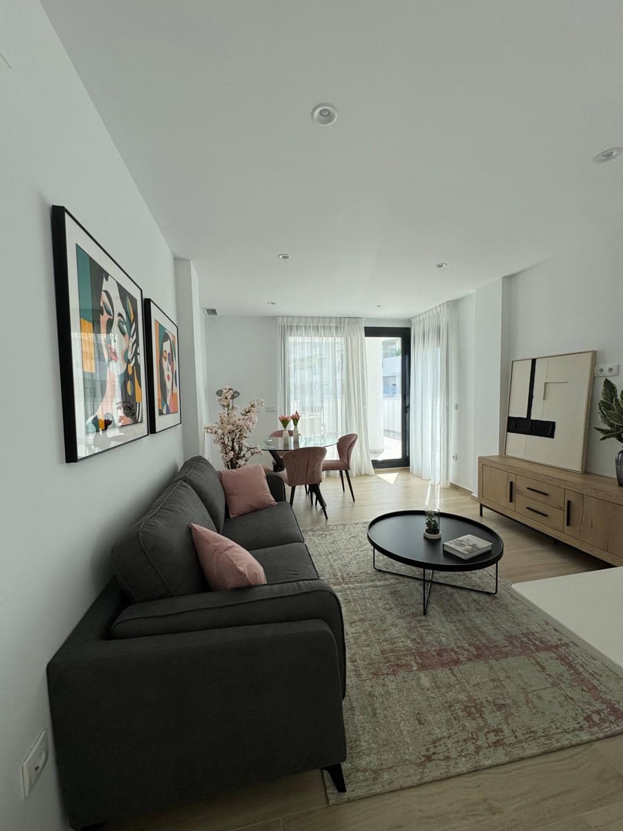 2 slaapkamer Appartement te koop in Dolores De Pacheco met zwembad - € 388.900 (Ref: 9355800)