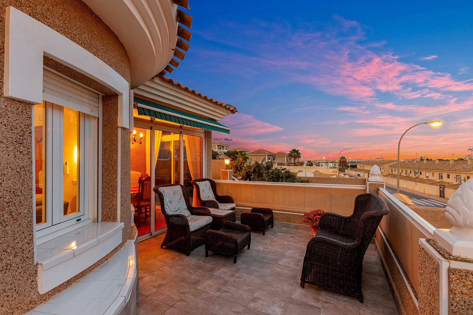 5 soverom Villa til salgs i Torrevieja med svømmebasseng - € 410 000 (Ref: 9406699)