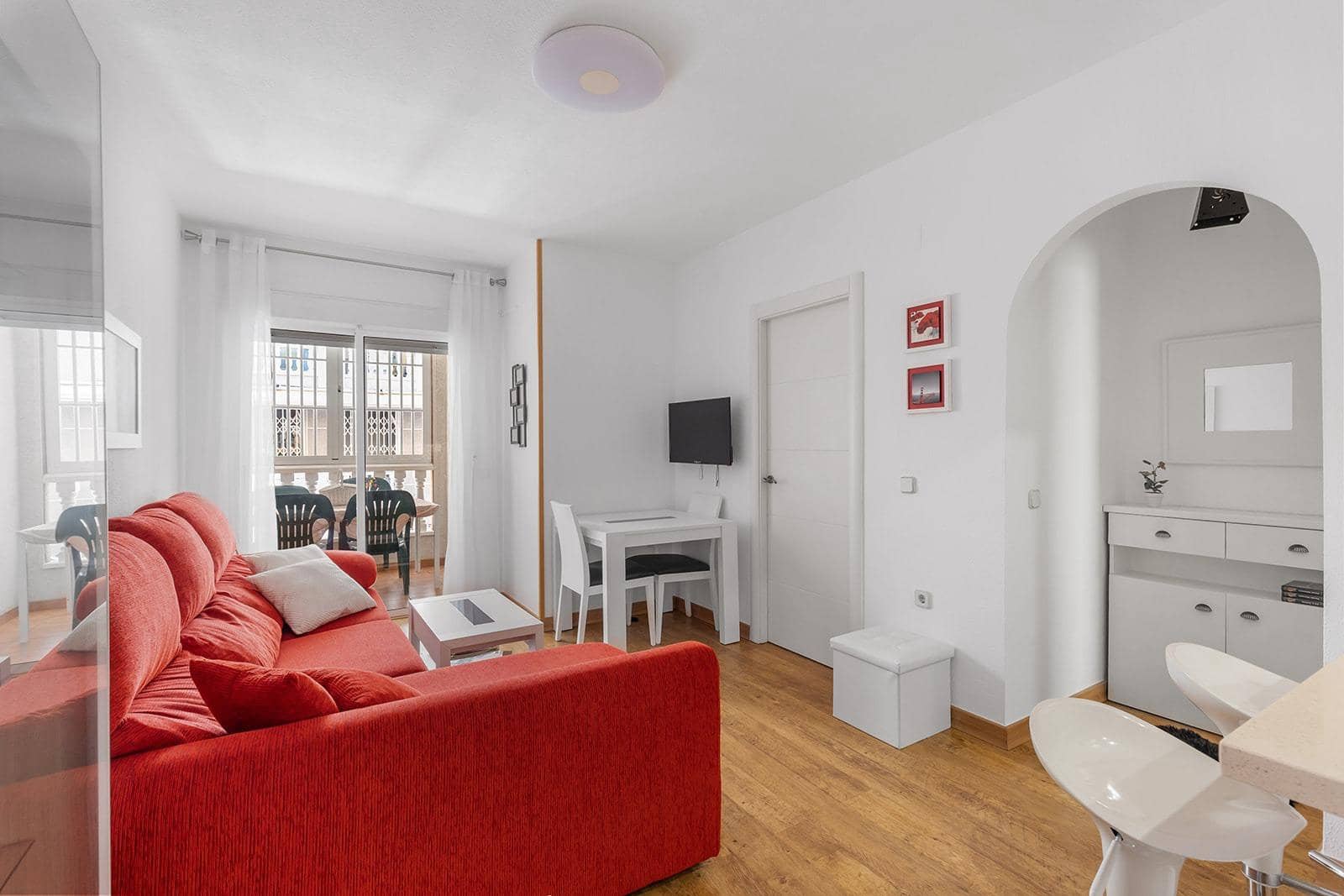 1 quarto Apartamento para venda em Torrevieja com piscina - 117 000 € (Ref: 9406704)