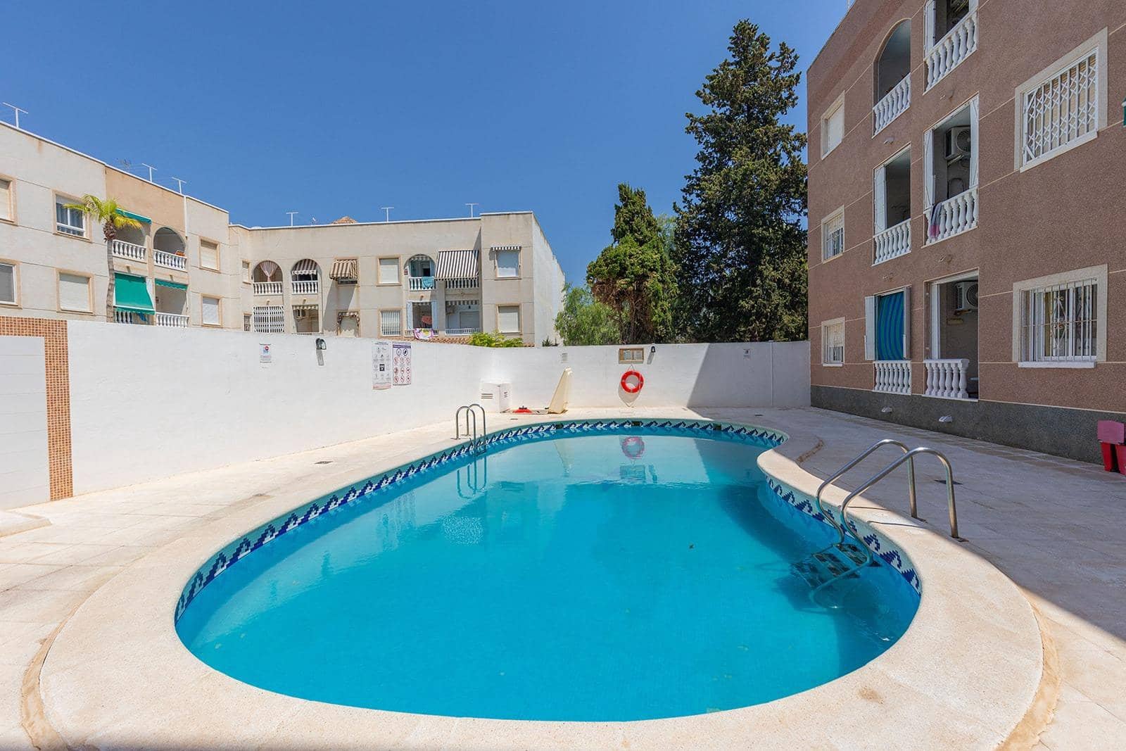 1 quarto Apartamento para venda em Torrevieja com piscina - 117 000 € (Ref: 9406704)