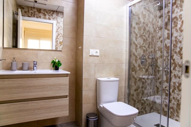 2 sypialnia Apartament na sprzedaż w Centro, Torrevieja z basenem - 269 990 € (Ref: 9408049)