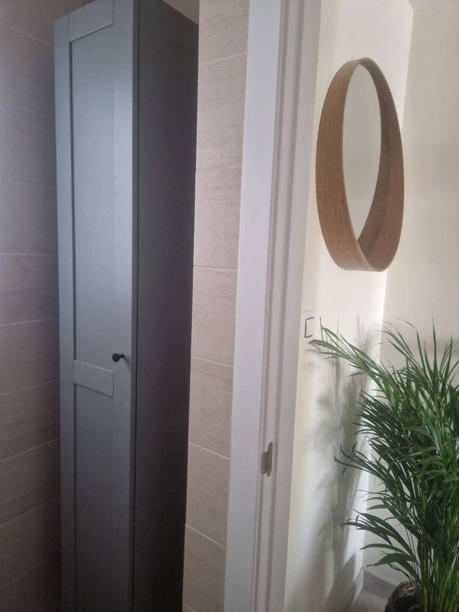 3 makuuhuone Huoneisto myytävänä paikassa Torrevieja mukana uima-altaan - 295 000 € (Ref: 9408050)