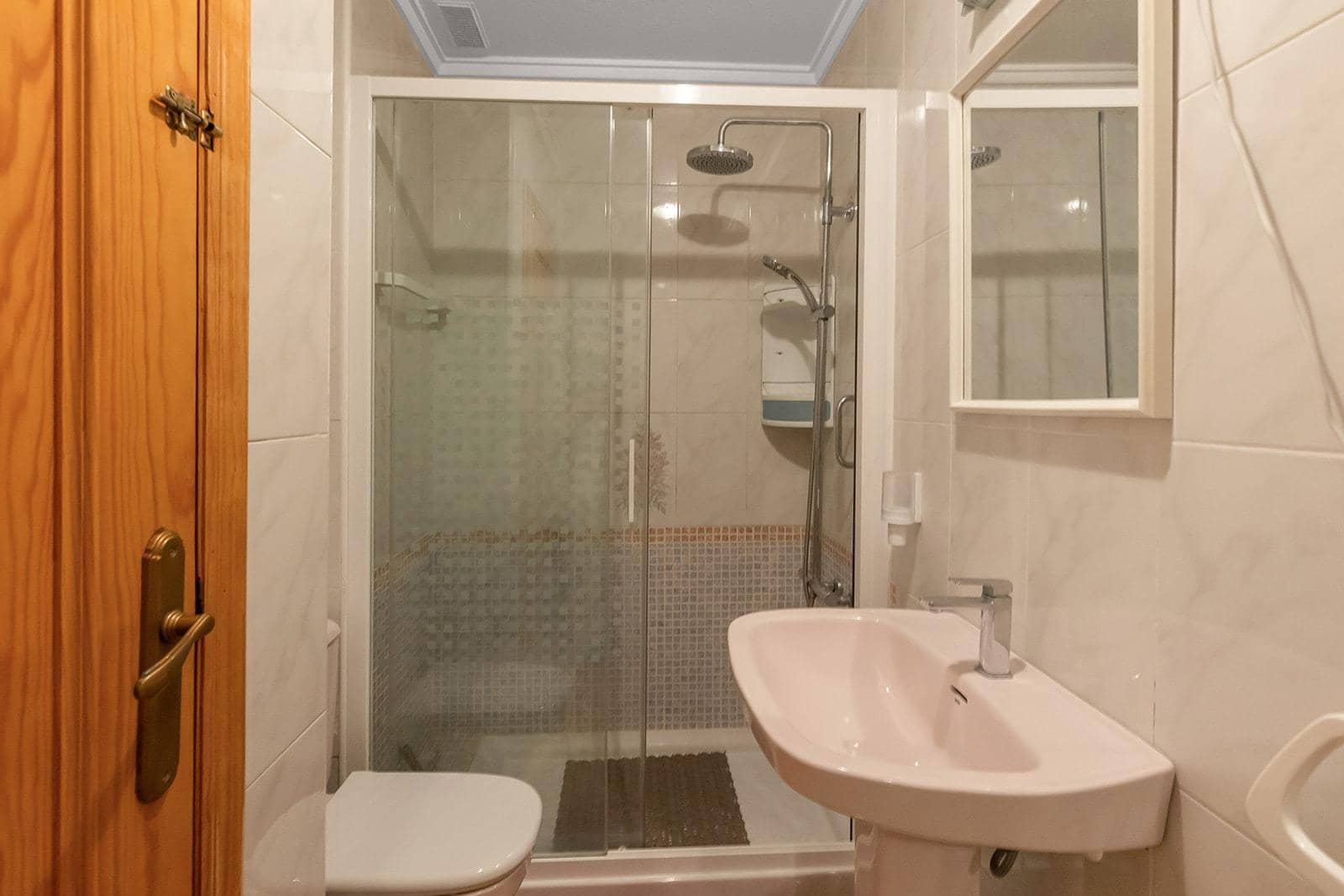 2 slaapkamer Appartement te koop in Torrevieja met zwembad - € 130.000 (Ref: 9408052)