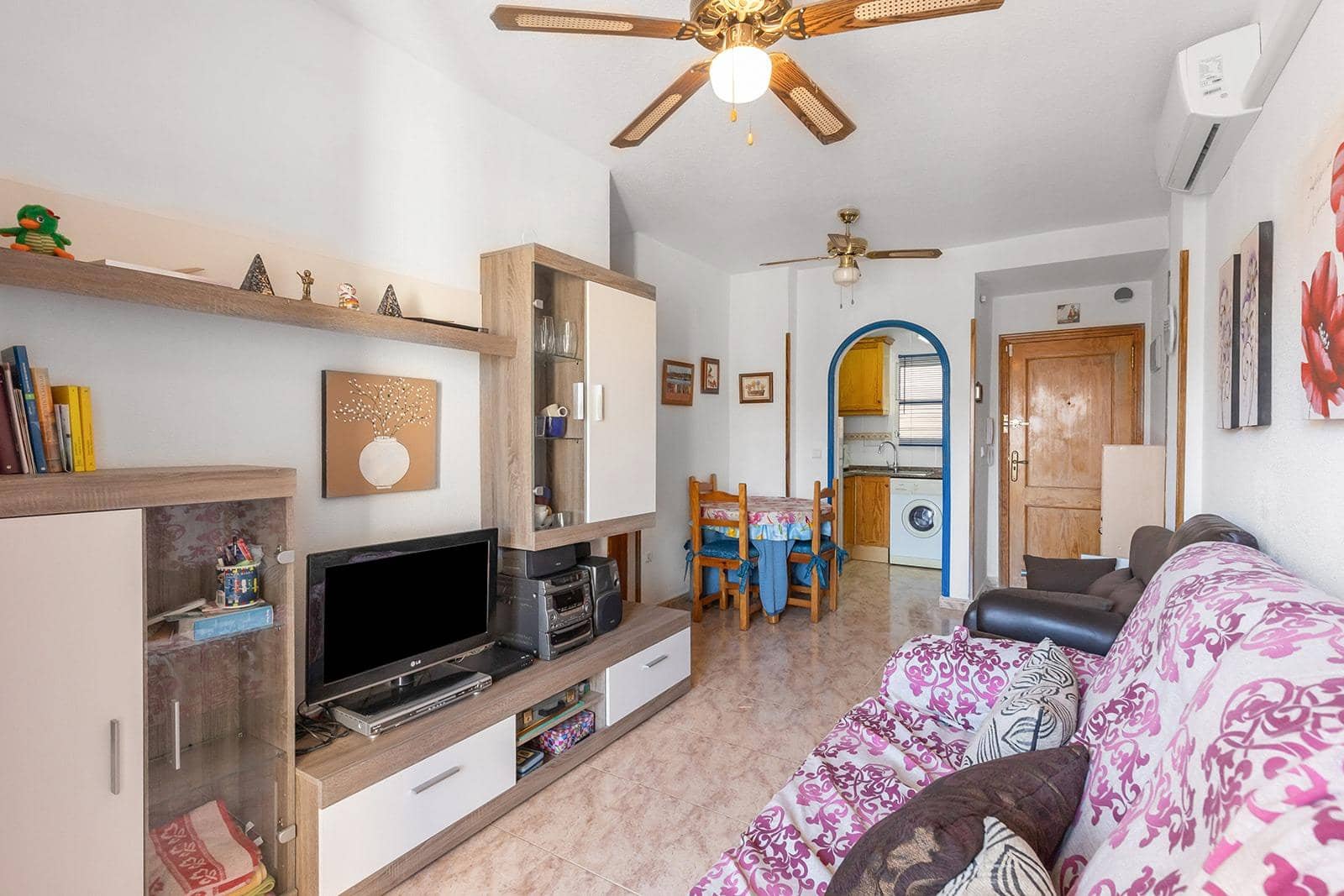 2 slaapkamer Appartement te koop in Torrevieja met zwembad - € 130.000 (Ref: 9408052)