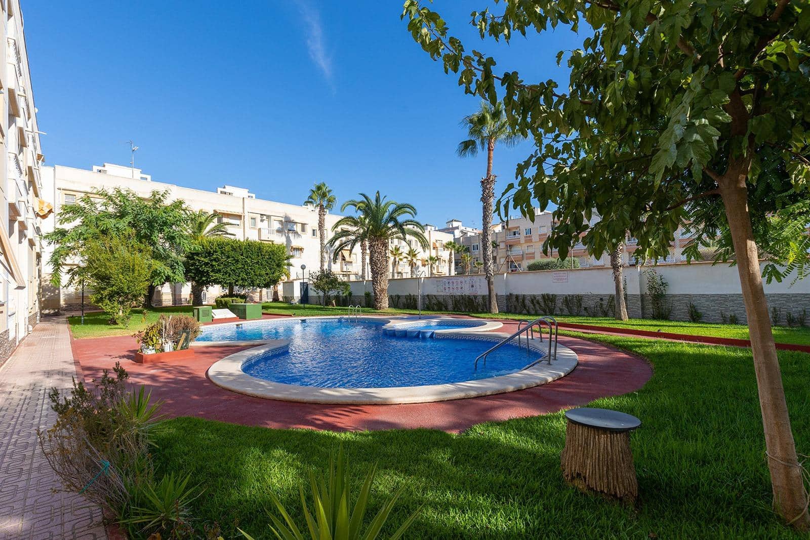 2 slaapkamer Appartement te koop in Torrevieja met zwembad - € 130.000 (Ref: 9408052)