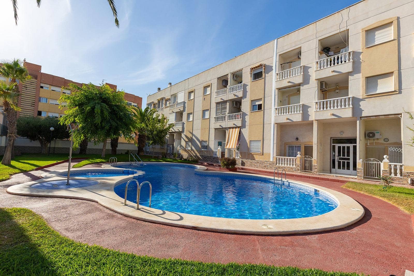 2 slaapkamer Appartement te koop in Torrevieja met zwembad - € 130.000 (Ref: 9408052)