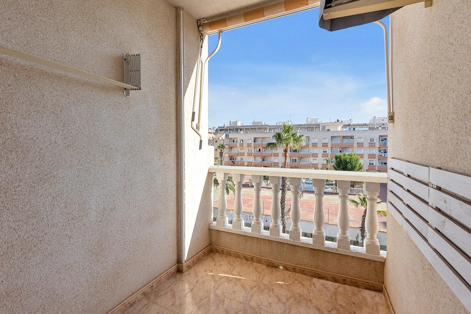 2 slaapkamer Appartement te koop in Torrevieja met zwembad - € 130.000 (Ref: 9408052)