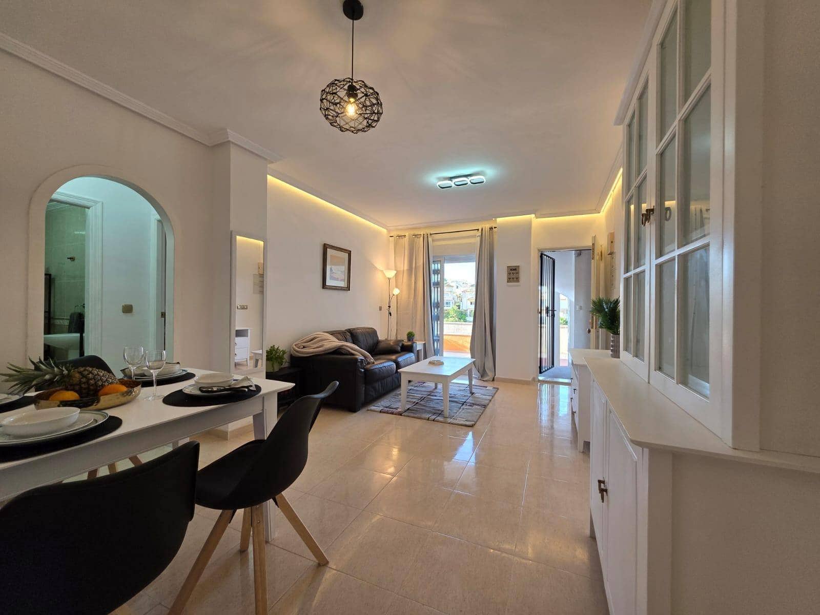 2 makuuhuone Huoneisto myytävänä paikassa Orihuela Costa mukana uima-altaan - 144 900 € (Ref: 9409302)