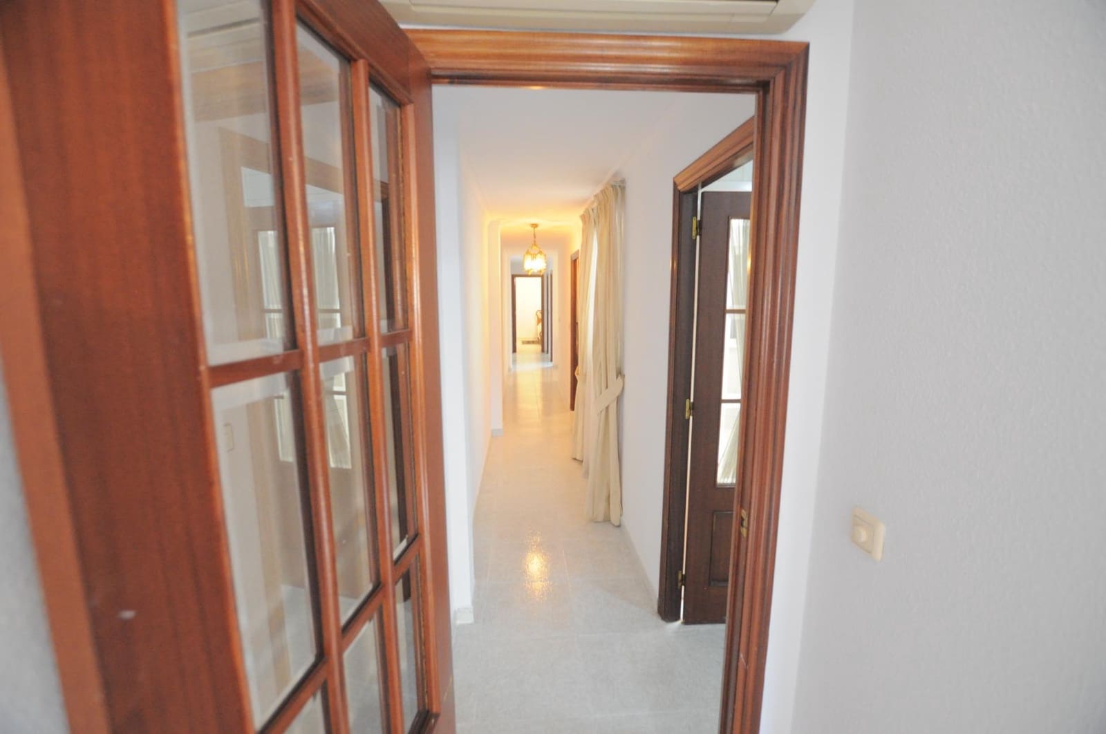 3 Zimmer Wohnung zu verkaufen in Torrevieja mit Garage - 150.000 € (Ref: 9441889)