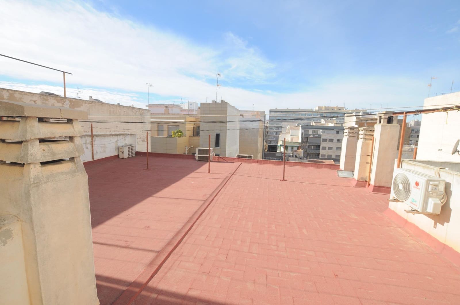 3 Zimmer Wohnung zu verkaufen in Torrevieja mit Garage - 150.000 € (Ref: 9441889)