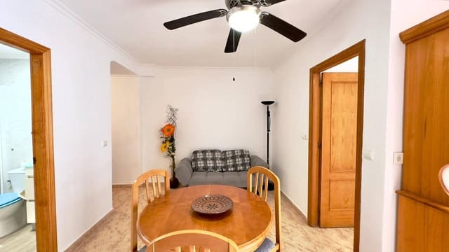 Apartamento de 2 habitaciones en Centro, Torrevieja en venta - 139.900 € (Ref: 9468623)