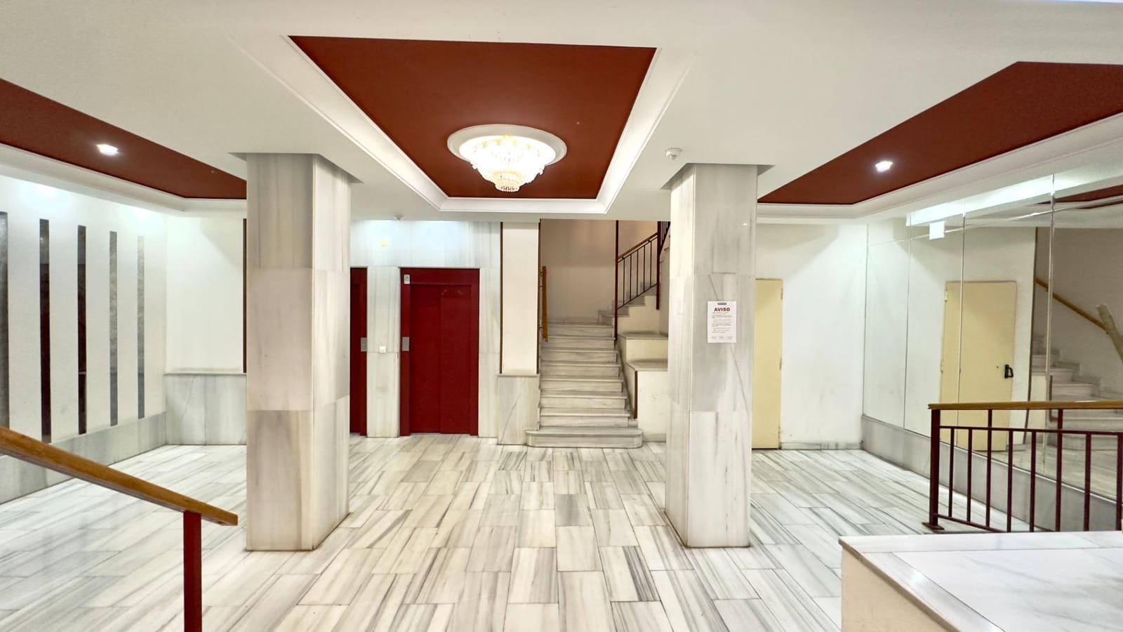 Apartamento de 2 habitaciones en Torrevieja en venta - 139.900 € (Ref: 9468623)