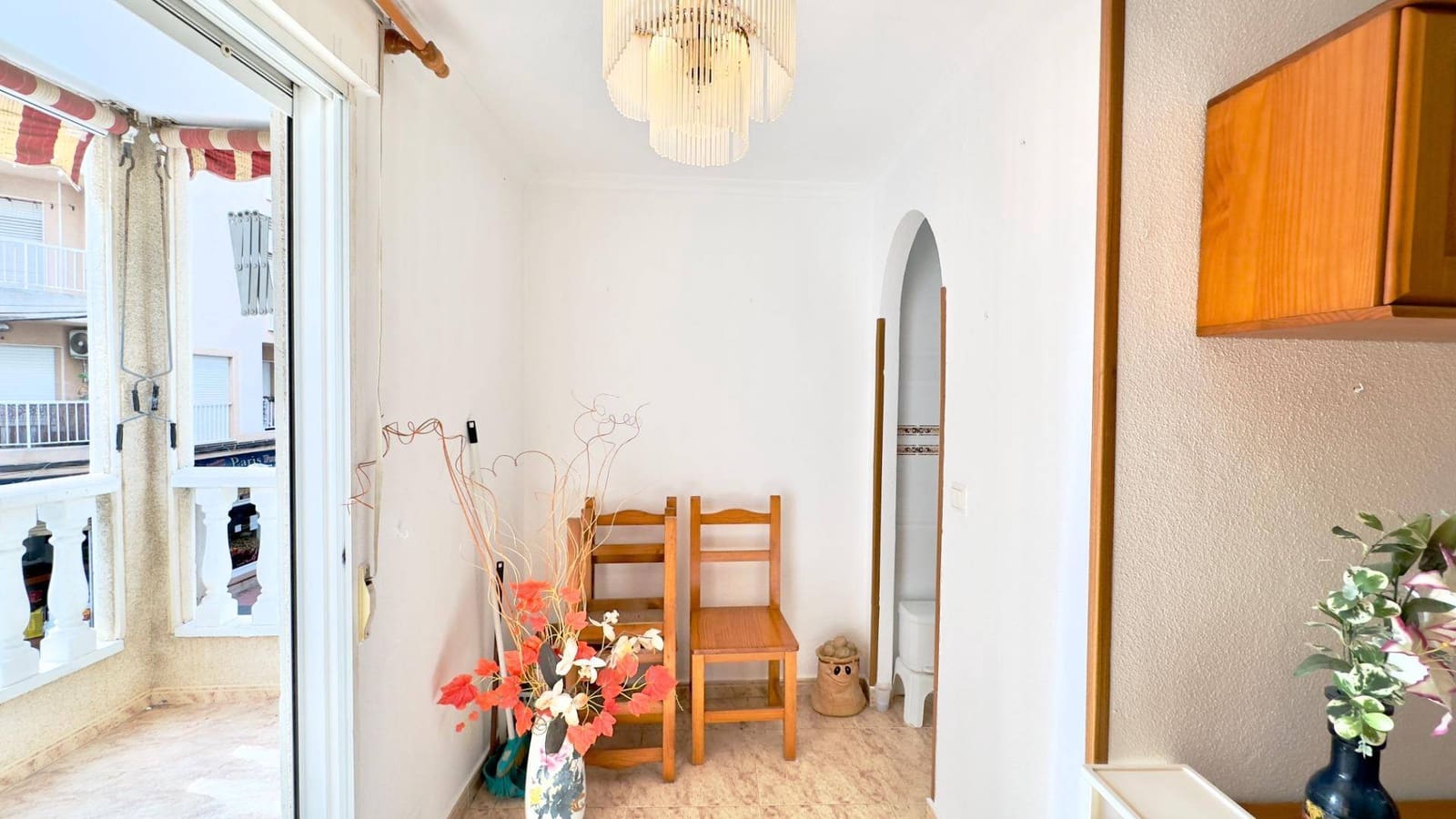 Apartamento de 2 habitaciones en Torrevieja en venta - 139.900 € (Ref: 9468623)