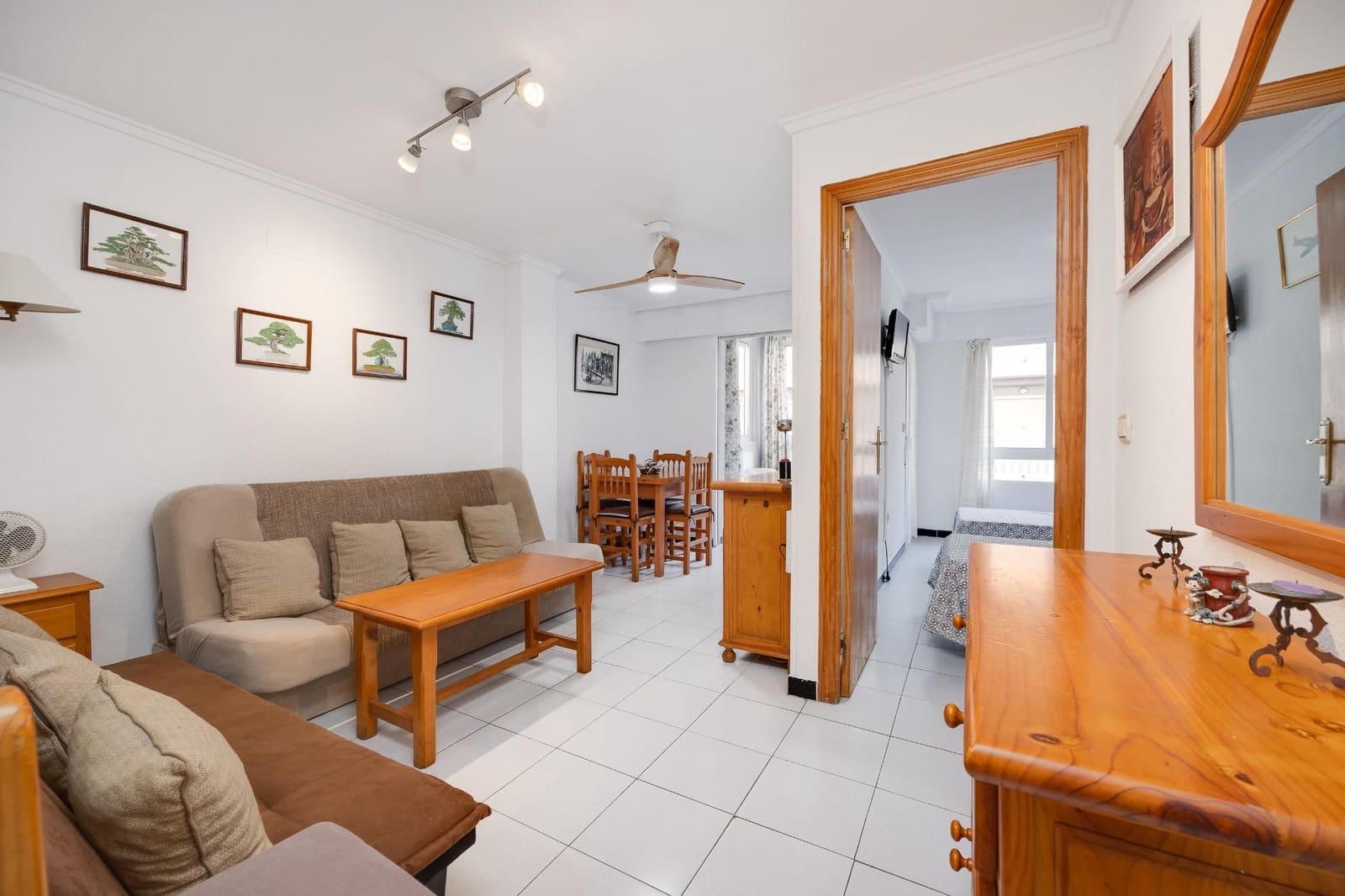 2 sypialnia Apartament na sprzedaż w Torrevieja z basenem garażem - 139 900 € (Ref: 9599487)