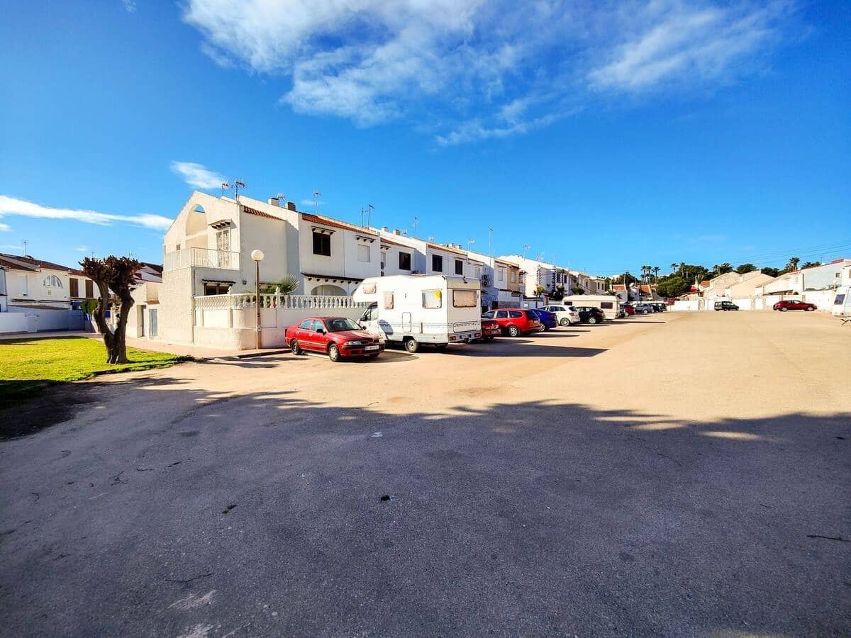 2 makuuhuone Omakotitalo myytävänä paikassa Torrevieja - 139 000 € (Ref: 9604940)