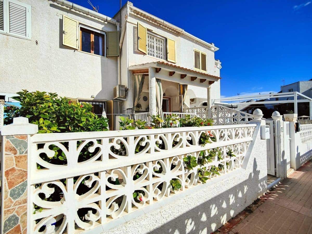 2 makuuhuone Omakotitalo myytävänä paikassa Torrevieja - 139 000 € (Ref: 9604940)