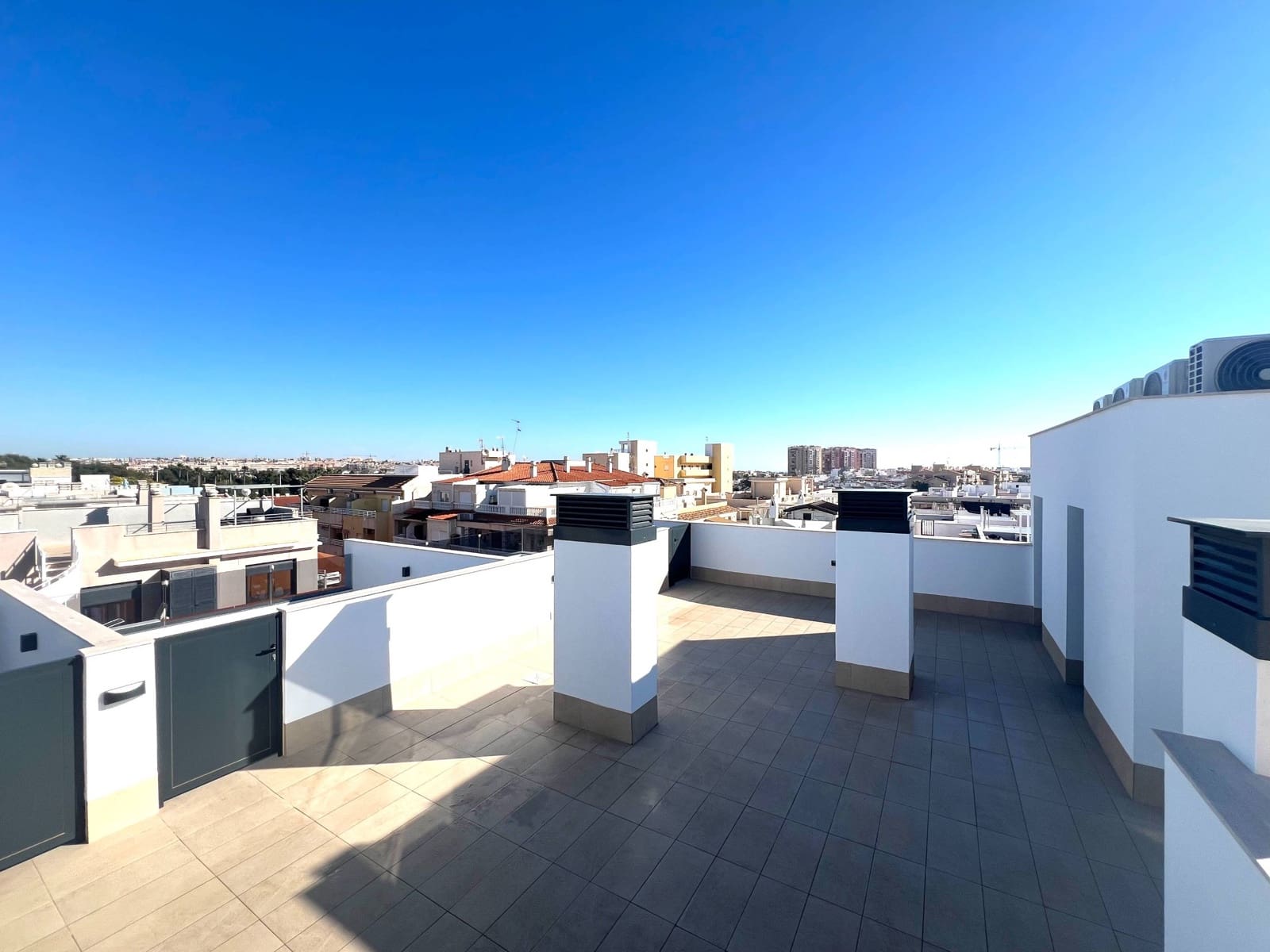 1 quarto Apartamento para venda em Torrevieja - 219 000 € (Ref: 9644972)