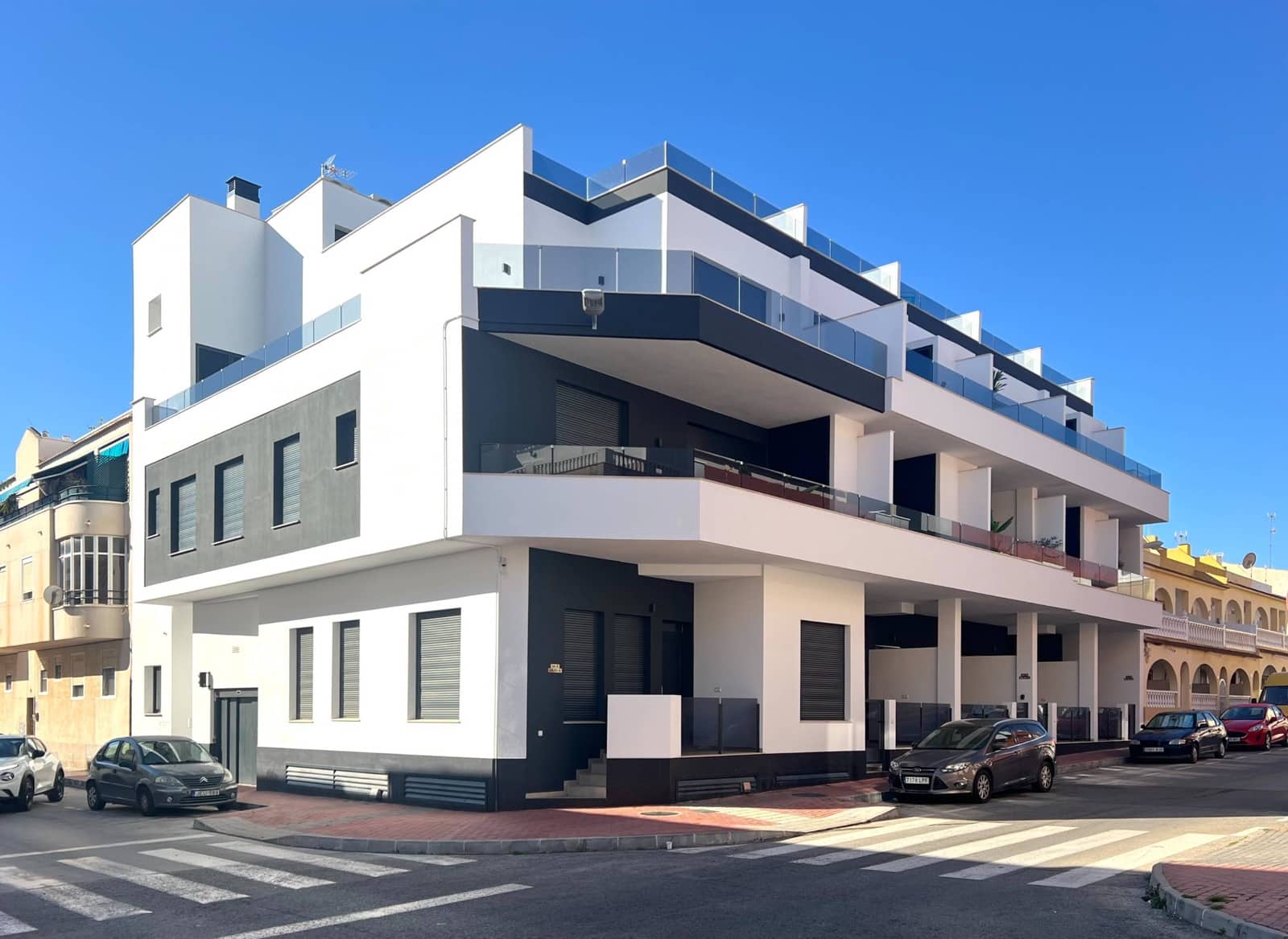 1 bedroom Apartment for sale in Torrevieja - € 219,000 (Ref: 9644972)