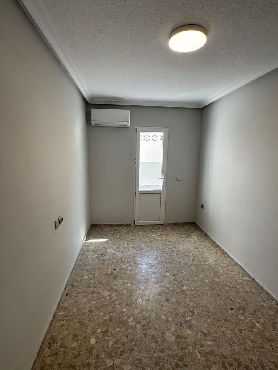 3 slaapkamer Appartement te koop in Torrevieja - € 259.900 (Ref: 9644975)