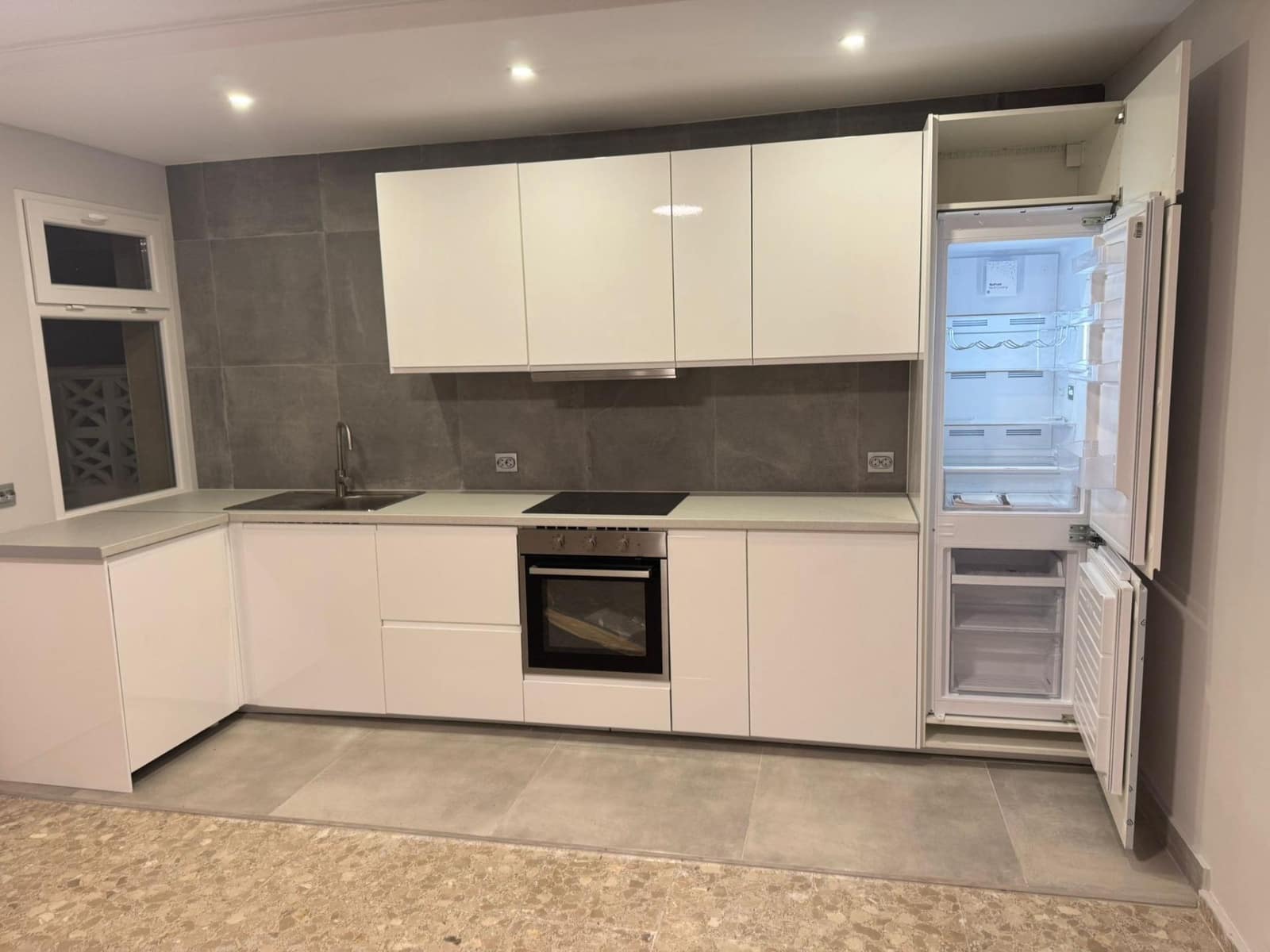 3 slaapkamer Appartement te koop in Torrevieja - € 259.900 (Ref: 9644975)