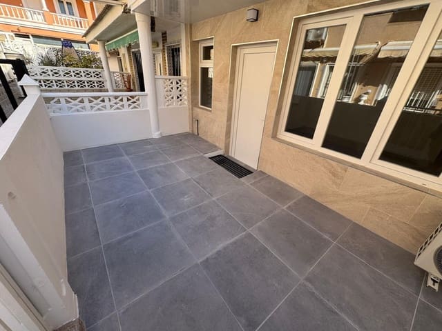 3 sypialnia Apartament na sprzedaż w Torrevieja - 259 900 € (Ref: 9644975)